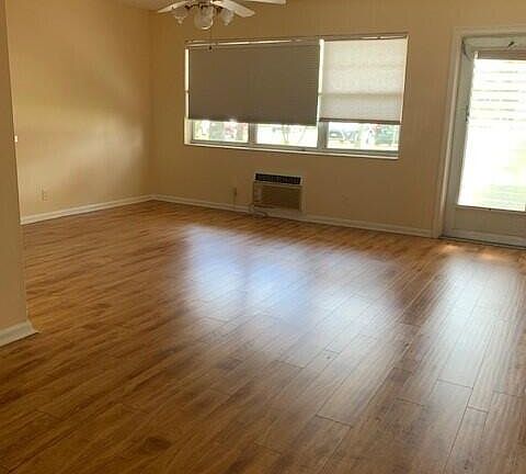 5th image of 337 Windsor O