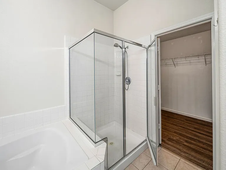 4855 Greencastle Way — Photo 15