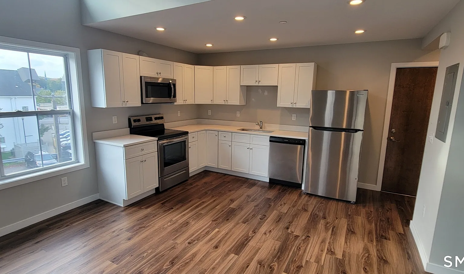 1 bed, 1.0 bath, 700 sqft, $1,900 — Photo 4