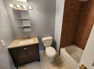 15 Crusader Ct #1, Germantown, MD 20874