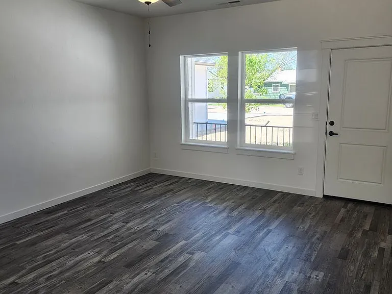 2709 College Ave #101 & 102 — Photo 10