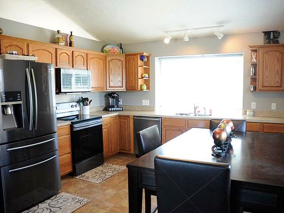 4th image of 18008 Sunridge St