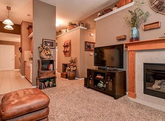 Fireplace with Gas Logs