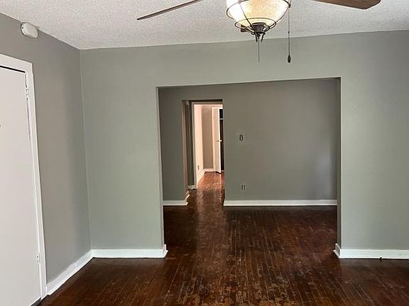 5th image of 823 E 42nd St #2W