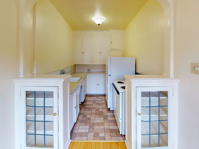 The Lola Apartments — Photo 4
