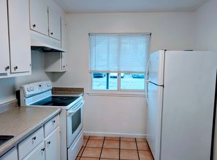 121 Las Flores Ave APT A, Modesto, CA 95354