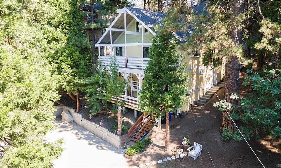 1st image of 26776 Pine Ln