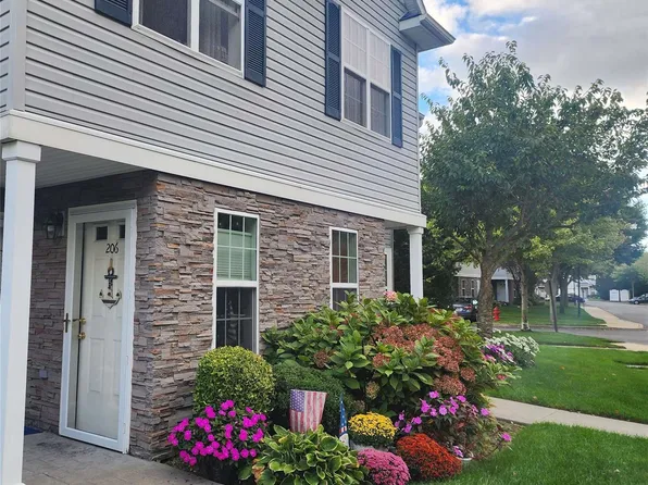 206 Medea Way #206, Central Islip, NY 11722