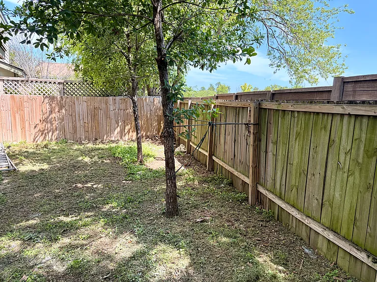 8301 Bradford Edward Cv — Photo 15
