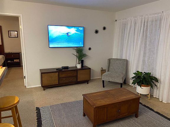 3rd image of 3740 Lower Honoapiilani Rd APT G205