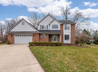 31181 Pickford Ave, Livonia, MI 48152