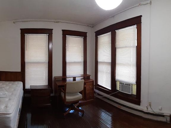 510 S Woodlawn Room #12