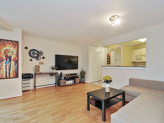 2nd image of 211 E Ohio St APT 2615