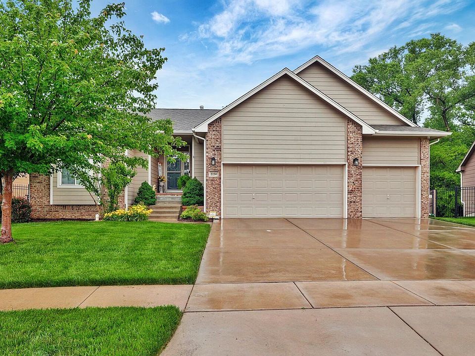 1st image of 2230 E Tall Tree Cir