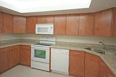 4th image of 2901 S Bayshore Dr APT 7F