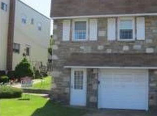 11115 Kirby Dr, Philadelphia, PA 19154
