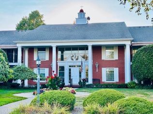 19710 W Thirteen Mile Rd APT 111, Beverly Hills, MI