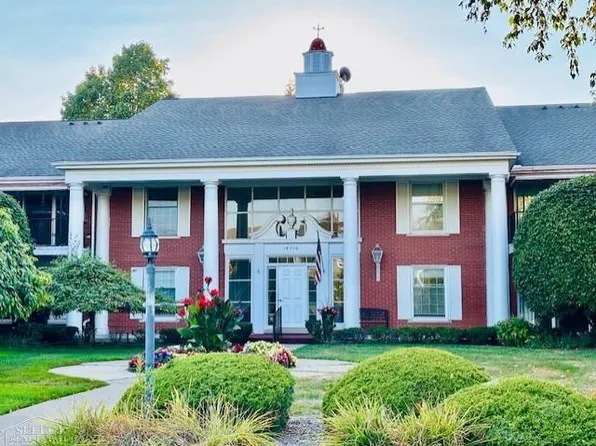 19710 W Thirteen Mile Rd APT 111, Beverly Hills, MI 48025