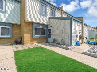 6 Chatham Ct, Brick, NJ 08724