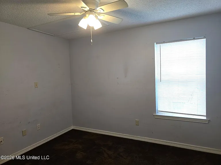 13200 Warren Dr — Photo 6