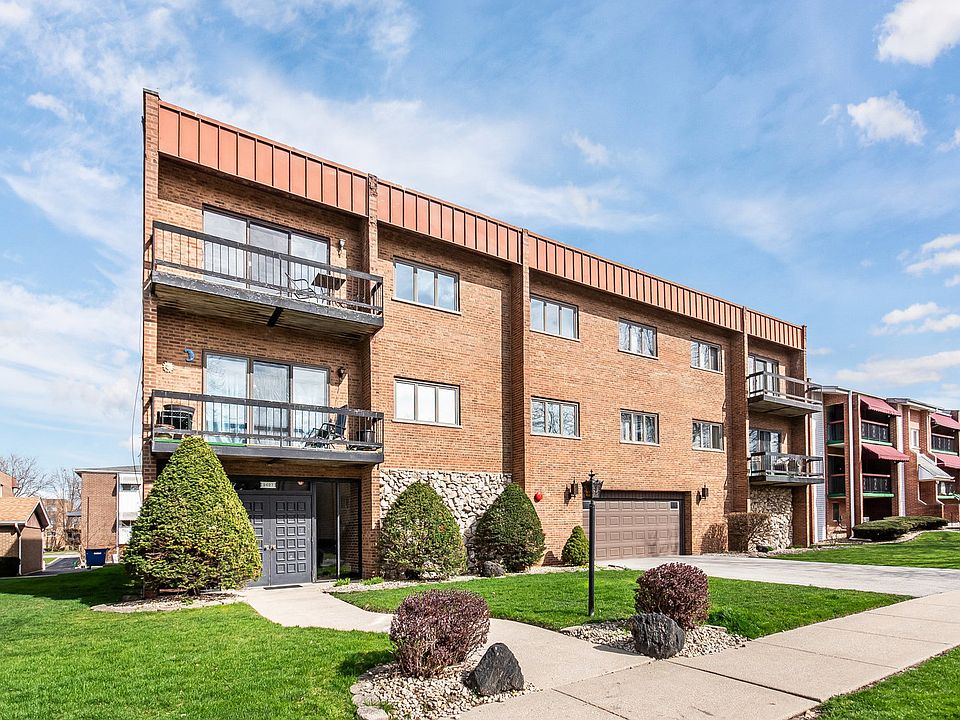 1st image of 9627 S Kedvale Ave #304