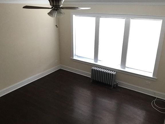 4th image of 2502 N Leclaire Ave #1