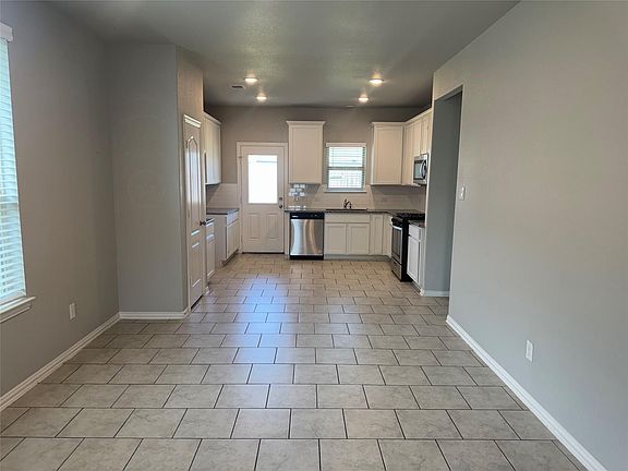5th image of 8011 Grandstand Pkwy
