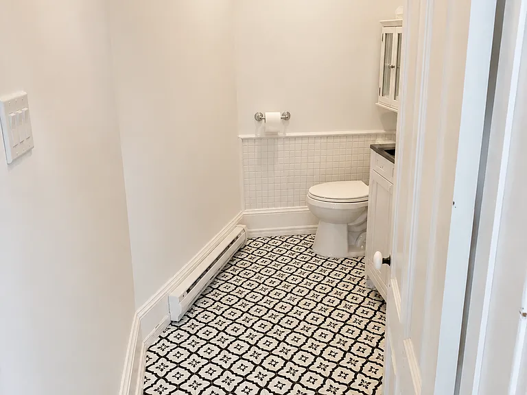 2427 Agricola St — Photo 13
