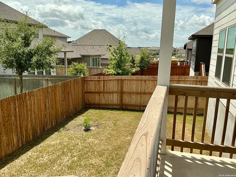 2516 Oxford Rdg — Photo 5