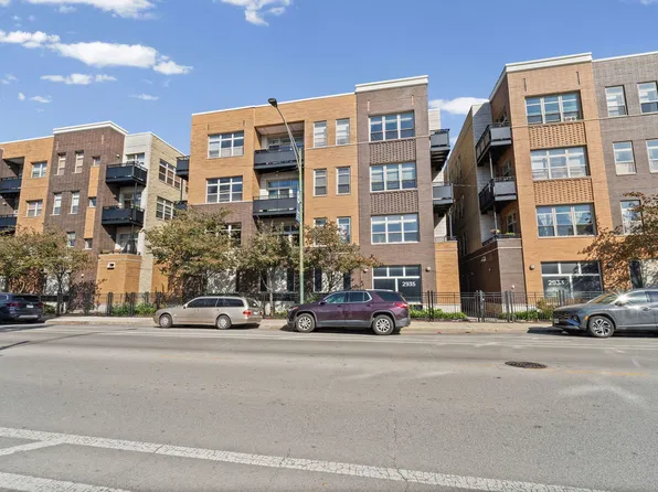 2935 N Clybourn Ave Unit 405, Chicago, IL 60618