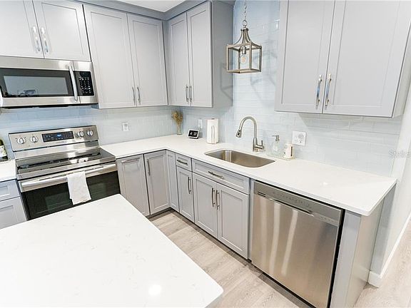 4th image of 3407 W Empedrado St APT A