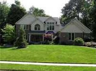 9025 Anchorage Dr, Indianapolis, IN