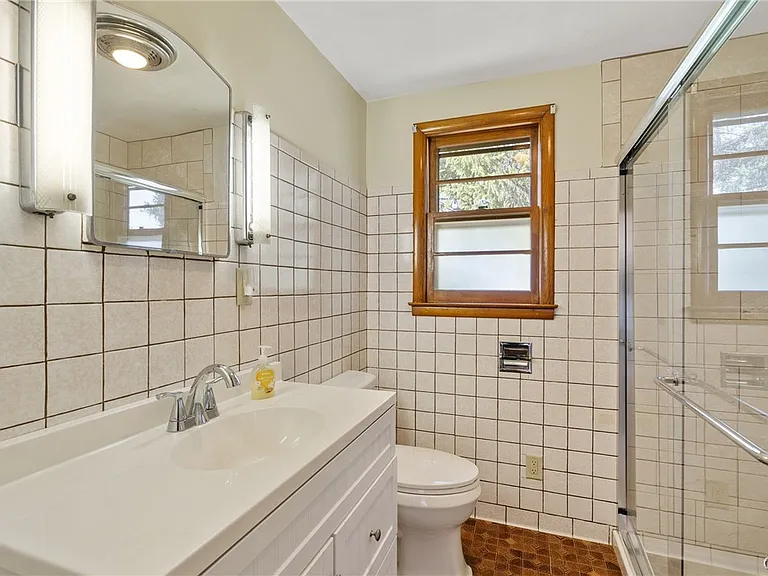 107 Overlook Dr — Photo 17