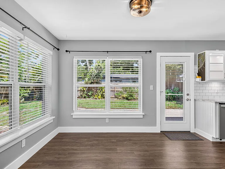 1521 San Roy Dr — Photo 9