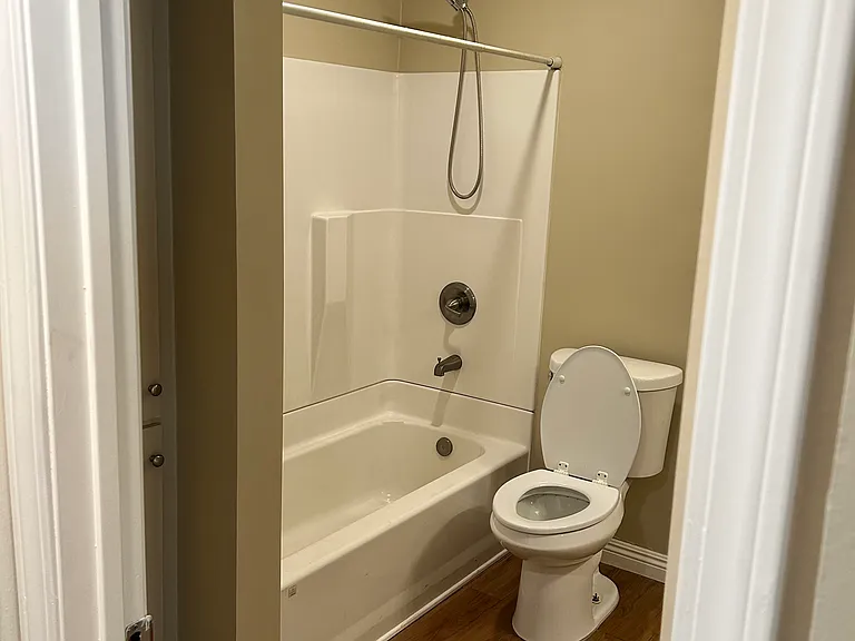 741 Shalimar Dr #B — Photo 10