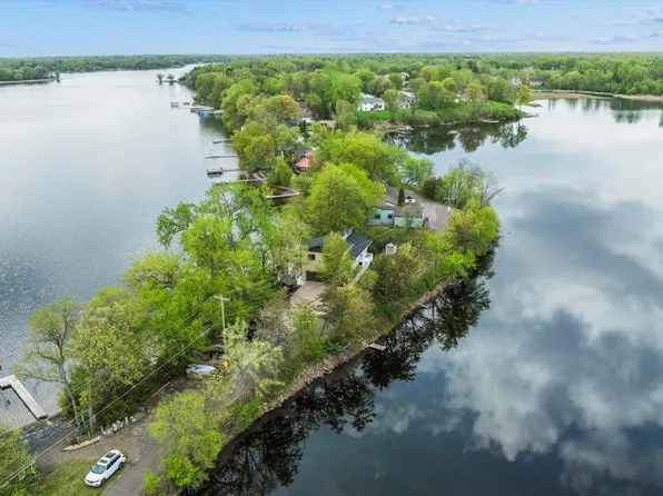 417 N Main St, Center City, MN 55012