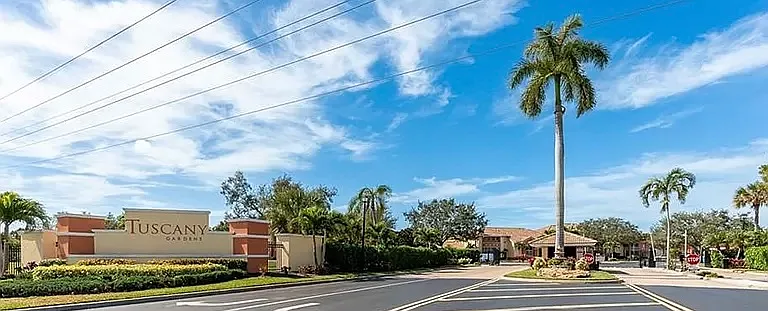 6481 Aragon Way #305 — Photo 3