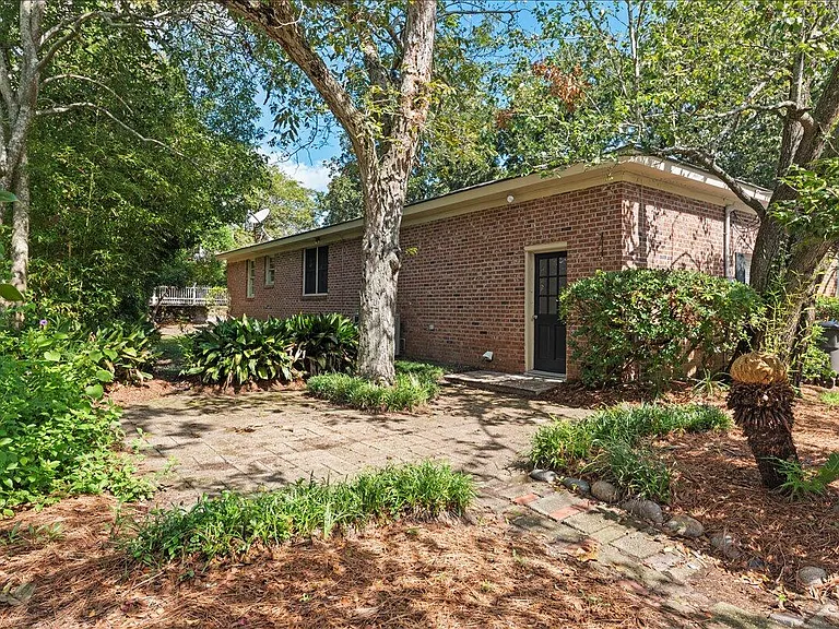 251 Bennett St — Photo 21