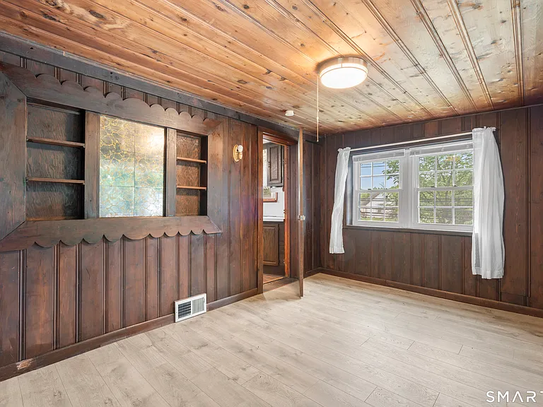399 Hawthorne Ave — Photo 24