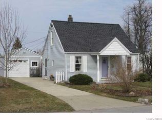 46 Beech Rd, Amherst, NY 14226