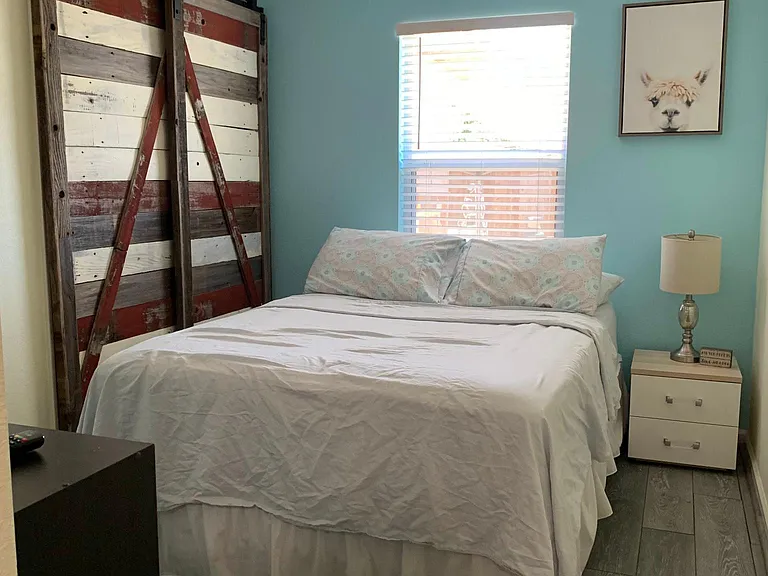 1852 Harbor Town Dr — Photo 8