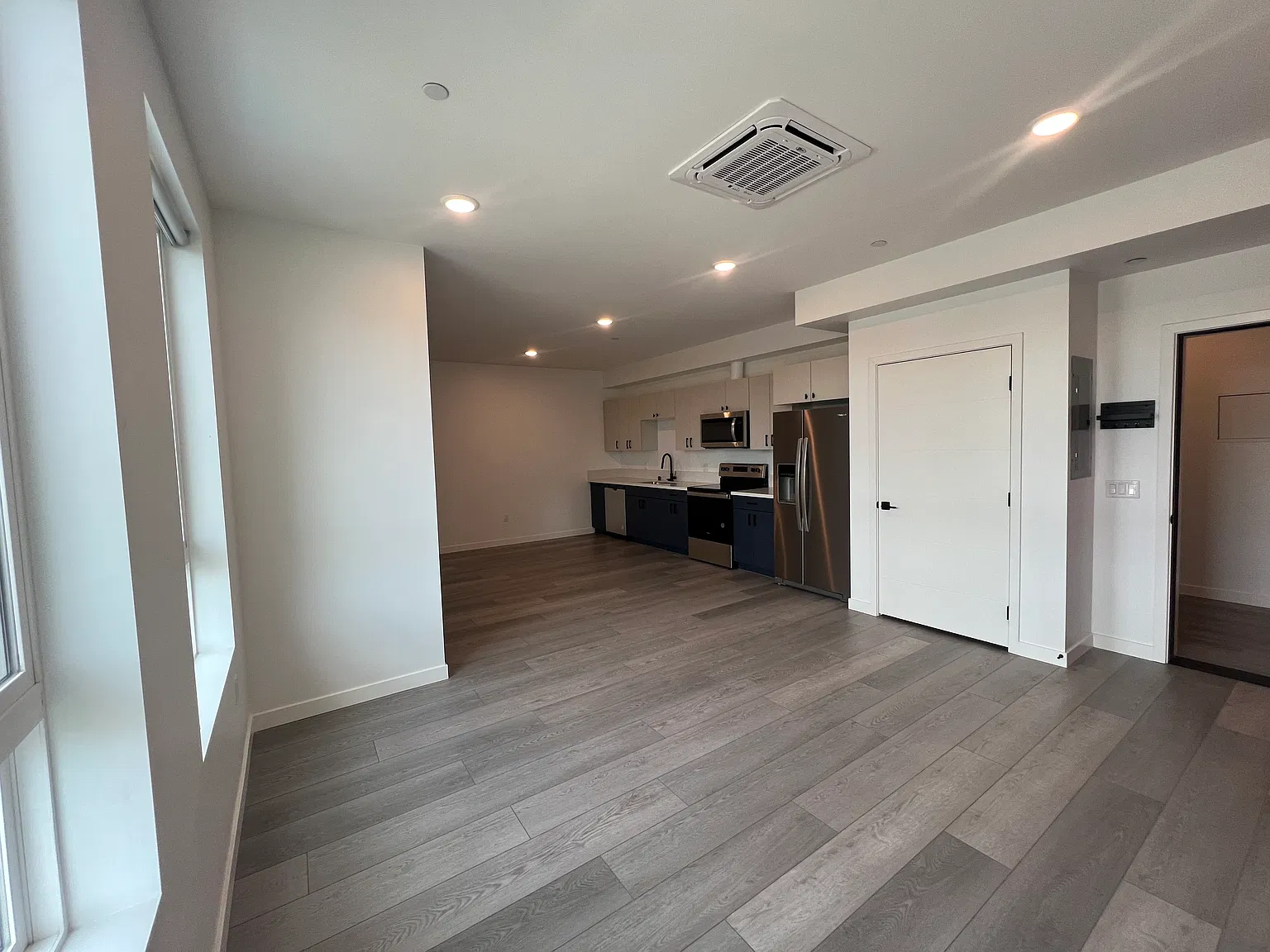 4568 30th St — Photo 3