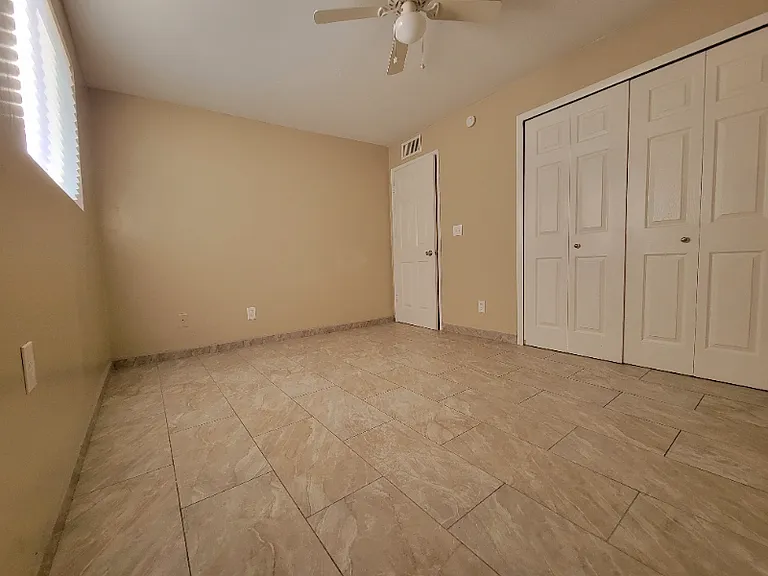 3947 E Drexel Rd — Photo 10