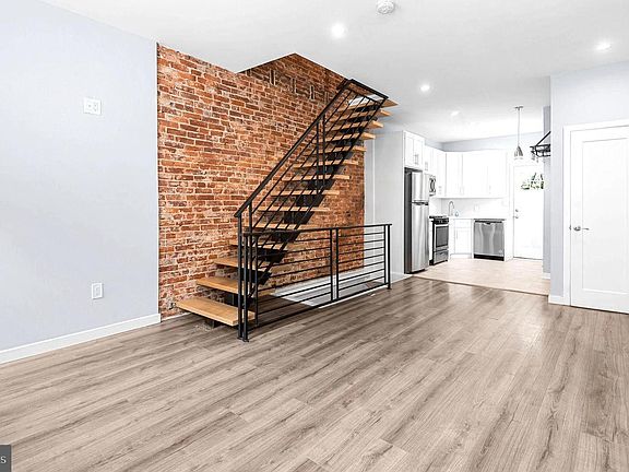 4th image of 2445 Harlan St