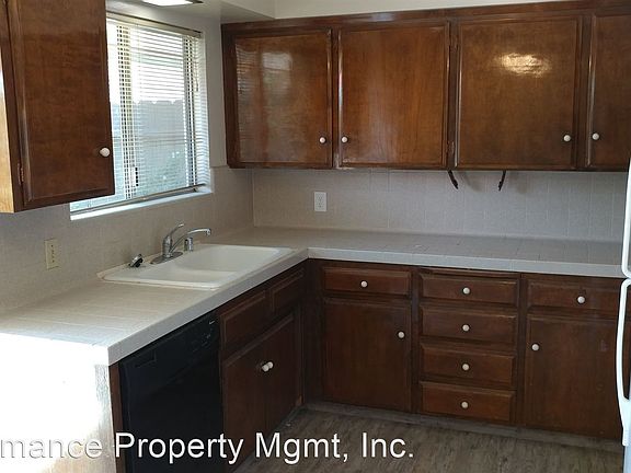 4th image of 198 W Barstow Ave APT B