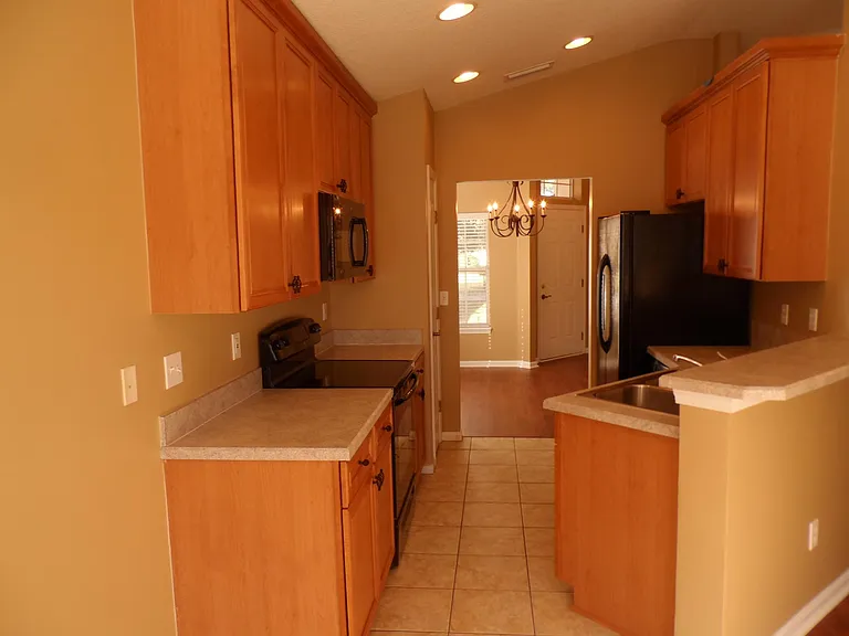 979 Steeplechase Ln — Photo 8
