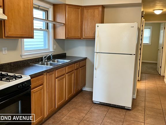 2nd image of 11822 S Watkins Ave