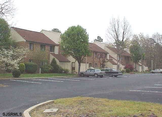 2nd image of 17 Country Cedar Ln #C