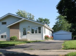 719 W James St, Villa Park, IL 60181