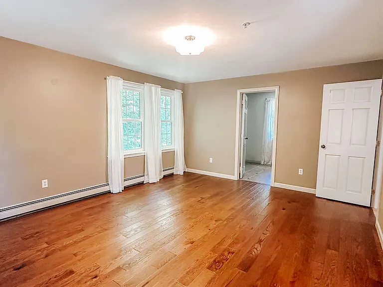 10 Herrick Rd — Photo 4